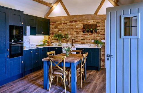 The Shooting Lodge - Photo 3