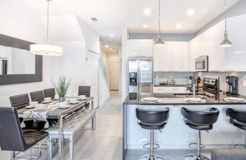 Pond view pool home close to Disney TR17508PA - 3 bedrooms - 3 bath - waterview - Foto 4