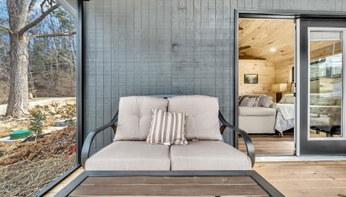 The Chalet At Greenbriar Creek - Pickleball Court, Creek, WIFI, Mountain Views, Starting at 79" - Foto 3