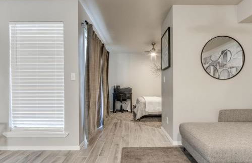 Quiet Modern Heavenly Paradise Love and Balcony Near Lake, Mall, Food, Entertainment! - Foto 24