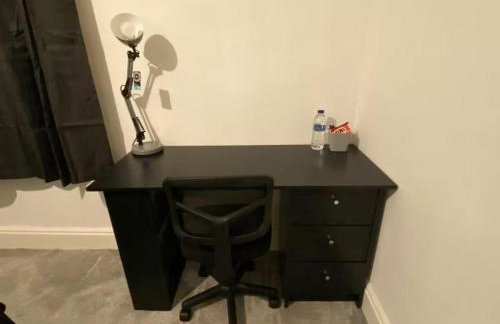 Cosy 2 Bed House - Sleeps 3 Parking & Garden - Foto 32