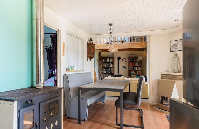 Amazing Holiday Home With Spacious Garden - Photo 19