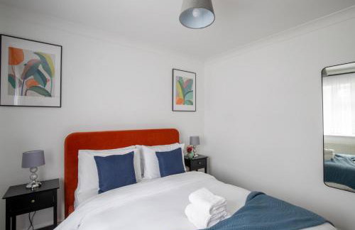 Modern Detached 4-Bedroom 2-Bath Home, Guildford - Foto 14