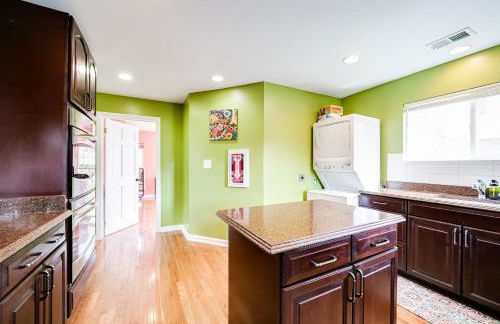 Elegant 4 Bedroom Home with Office and Parking. - Foto 14