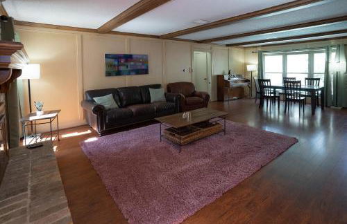 Spacious and quiet 4 bed 3 and a half bath home away from home in Katy Texas - Foto 21