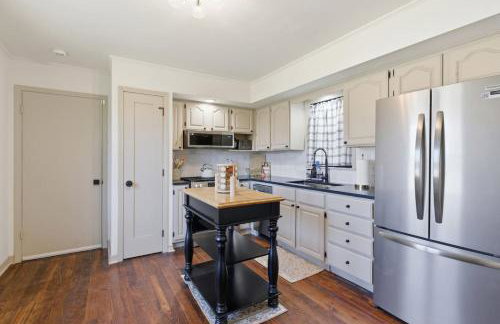 Tulsa Suite Spot-King Bed Near Expo, TU, Dtwn - Photo 4