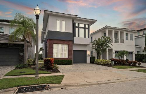 Luxury 6BR Villa w Pool & Cinema 4mi to Disney - Foto 20