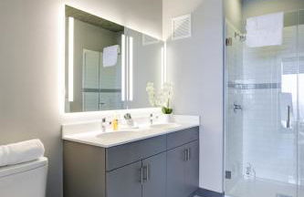 2BR Designer Loft Modern Luxe in City Center - Foto 31