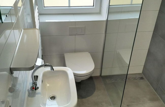 Cozy Furnished House with Garden near Nature Reserve - Photo 5