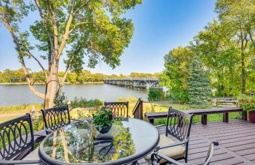 Riverfront Champlin Townhome with Deck and Water View! - Foto 2