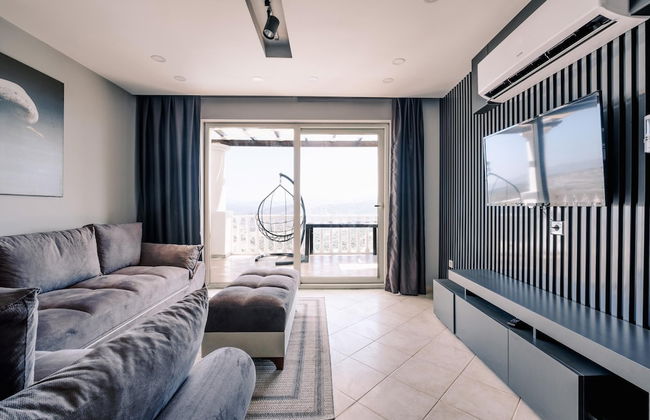 Nature View Villa w Pool 5 min to Beach in Milas - Photo 2