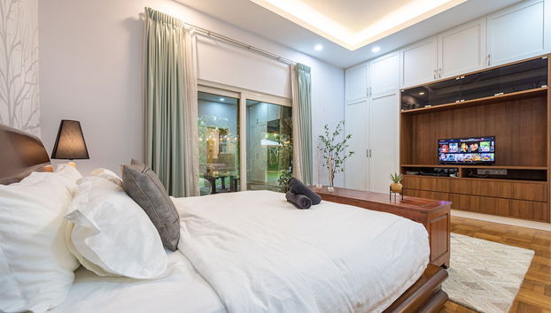 6Room Corner Bungalow PJ Garden Wedding - Foto 3, Habitación