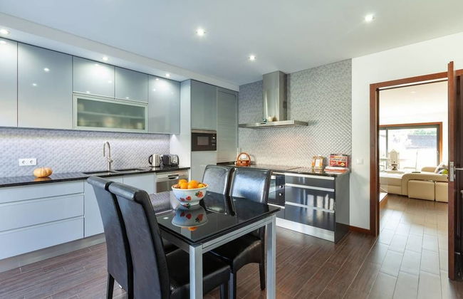 Private Modern Home, Fully Equipped, Near Historic Braga Centre - Photo 15