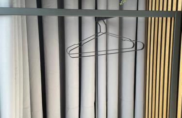 TINY-HOUSE mit Alpen- Stadt- und Poolblick , WLAN - Foto 24