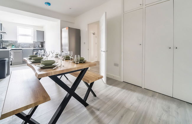 Modern Town Center Apartments Aldershot - Photo 30