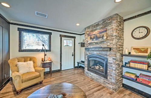 Rustic-Chic Apartment with Gas Grill 20 Mi to MSU! - Foto 1