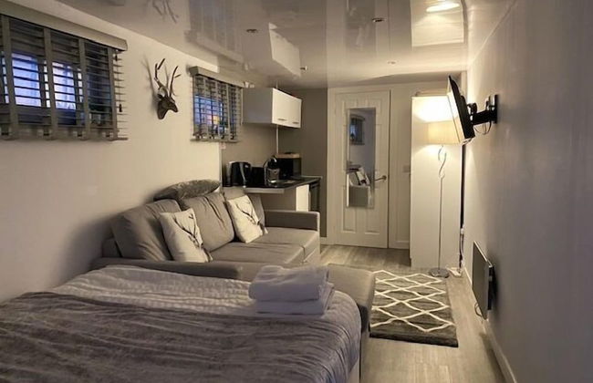 Hillside House - Photo 11