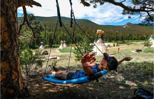 The Basecamp Cabin [RIGHT] at Bison Peak Lodge - Foto 18