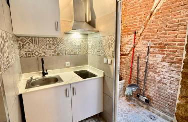 Estudio nuevo! Al lado del metro L1 L4 L5 - Foto 9