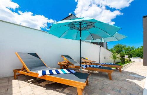 Modern Casa di Lucija with heated pool, near Airport, own parking - Foto 44