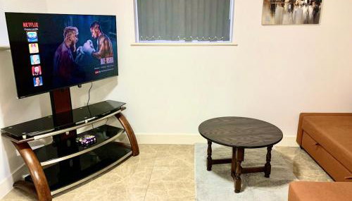 Ibiza Royale -Sleeps 6-Free Parking -Wi-Fi - Foto 4