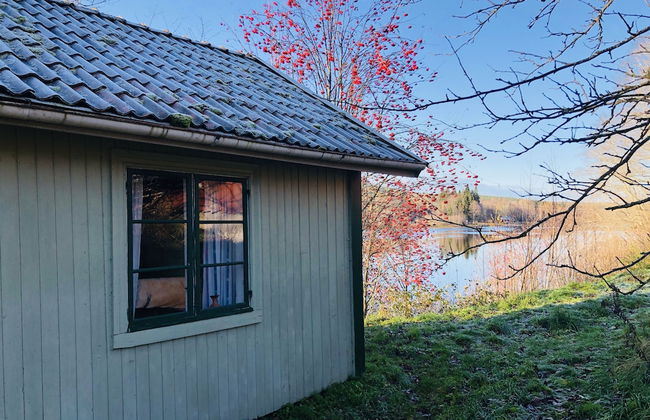 Tranquil Lakeside Cottage Retreat - Foto 25