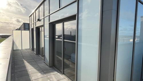 Rooftop terrasse vue phare et mer - Photo 2