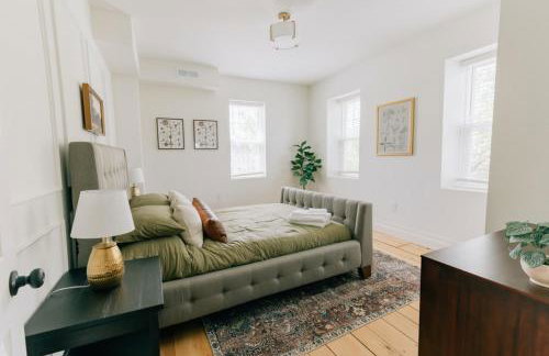 Newly Renovated Vintage Inspired Large 4 BR Home - Foto 23