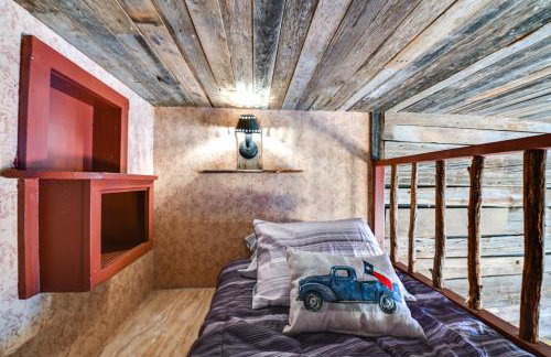 Western-Themed Decatur Studio on Main Street! - Foto 15