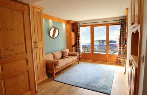 Chalet Familial pour 10 Pers. à Proximité des Pistes et Commerces avec Cheminée et Wifi - FR-1-342-232 - Foto 10