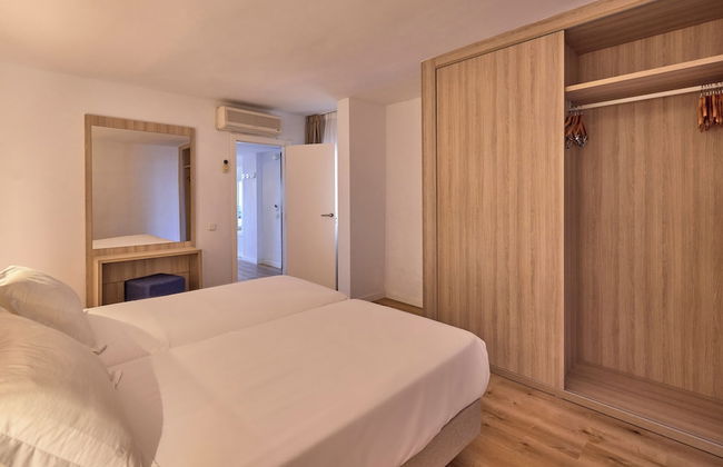 Universal Aparthotel Don Camilo - Photo 10