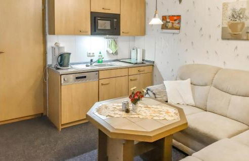 Lovely Home In Geschwenda With Wifi - Photo 3