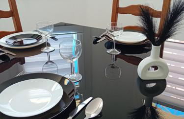 Bas de villa avec jardin piscine clim proche plages calanques - Foto 15