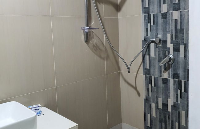 Master Bedroom with Shared Kitchen - Photo 12