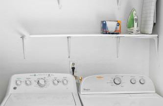 3BR Family Getaway Steps to Sand & Sun - Foto 30