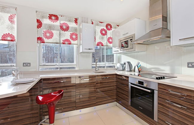 Baker Street Suites - Photo 63