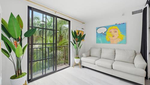 Stylish City Place WPB Escape King Bed and Den - Foto 2