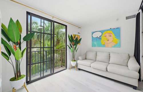 Stylish City Place WPB Escape King Bed and Den - Foto 2