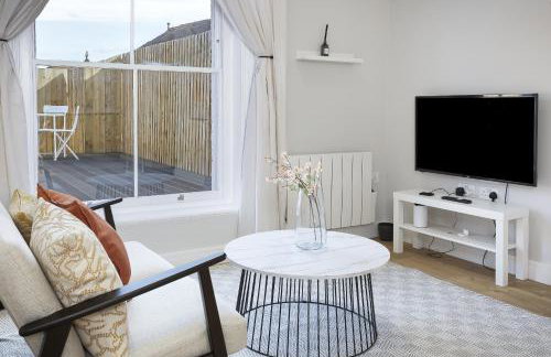 Bright 1 bedroom apartments near Farnham Castle - Photo 27