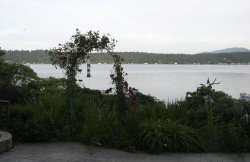 3 bed Lake Sammamish Waterfront + Peloton Bike - Foto 42