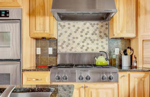 Secluded & Spacious Mountain Getaway - Foto 13