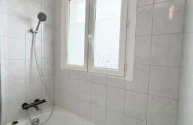 Séjour tout confort entre centre-ville et plage - Foto 17