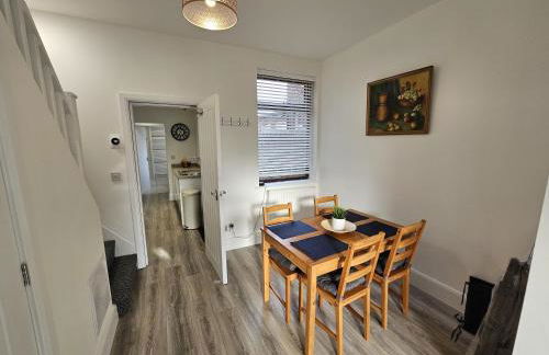3BR, 6 min to central station, full kitchen - Foto 10