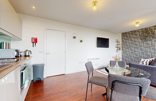 Basildon - 2 Bed Flat - Sleeps 5 - Near Station - Foto 24