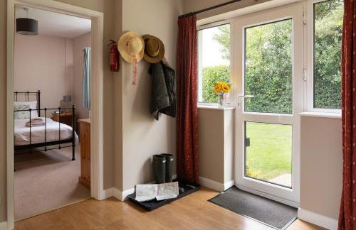 Chase Lodge, Kenilworth, Family Sized Cottage With free Wifi - Foto 7