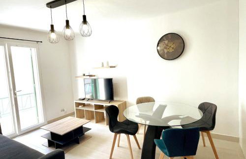 T2 Bleu Mer - Centre ville , Climatisé , 5 min de la plage et à 250m de la gare - Foto 2