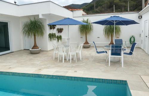 Casa Espaçosa com 5 Quartos Piscina Privativa 300m da Praia Ar condicionado em todos cômodos - Foto 1