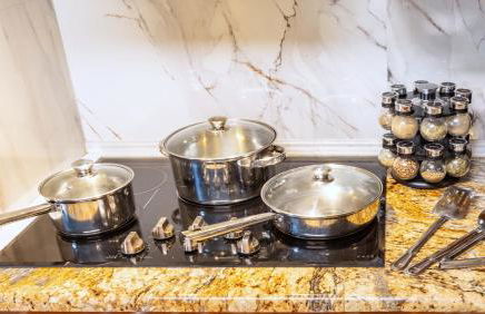 Ultimate Game Room Oasis for 12 - Private Patio - BBQ - 2 Kings - 6 TVs - Full-Body Massage Chair - Foto 20