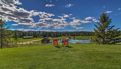 Trego Cabin with Mtn Views, Easy Access to Lake - Foto 2