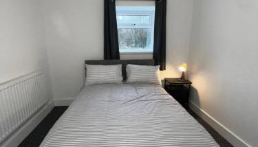 Brigantine House - Spacious 3-Bedroom Ensuites, Private Parking Included - Foto 4